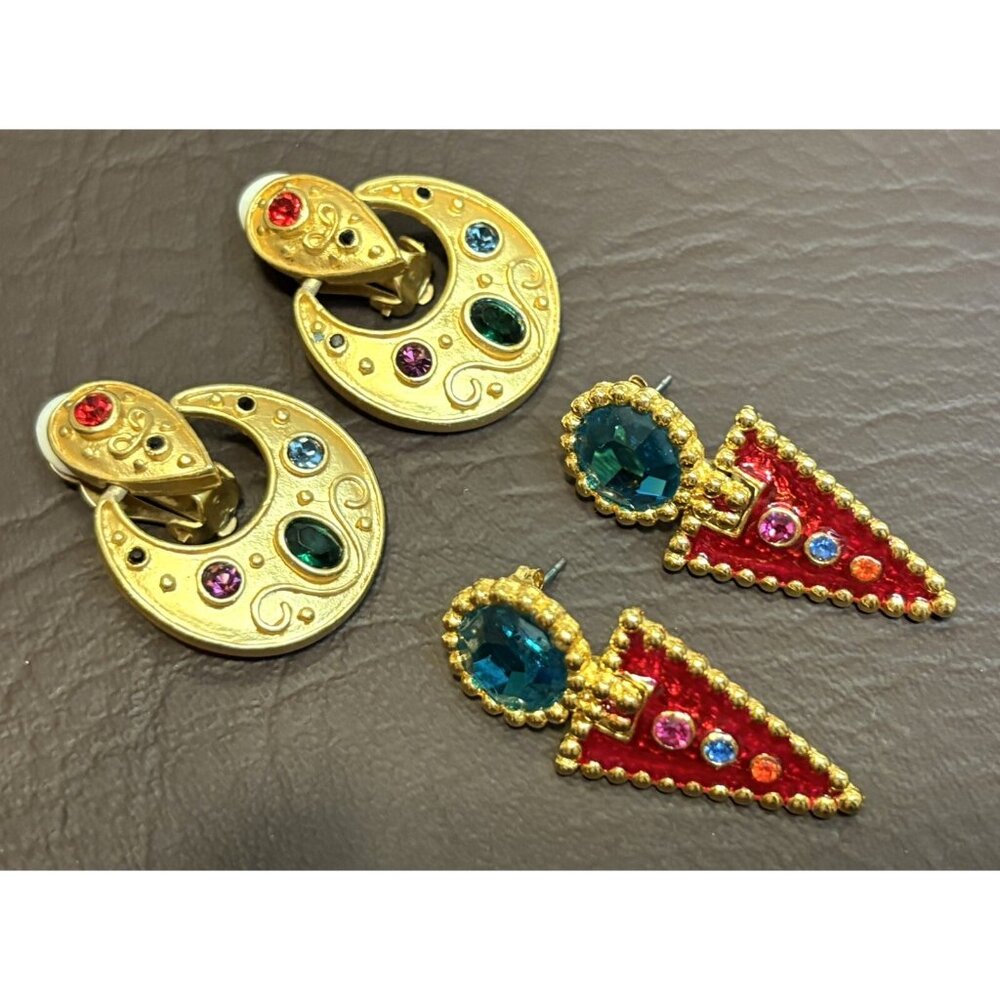 Lot of 2 80’s Vintage Runway Clip Pierced Door Knocker Enamel Earrings Gold Tone